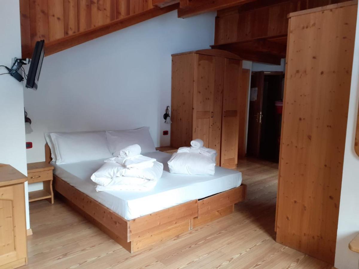 פולגרידה Hotel Dal Bracconiere מראה חיצוני תמונה